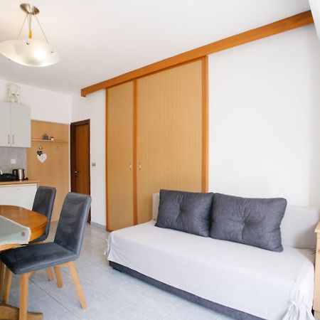 Apartments Petri - Close To The Sea Tisno Exterior foto