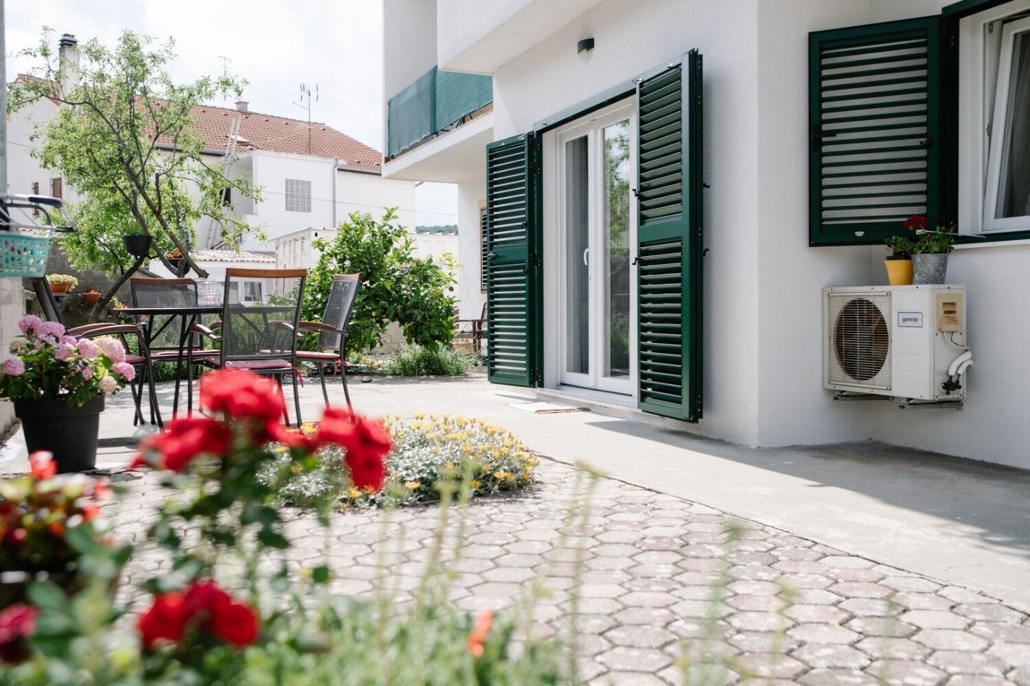 Apartments Petri - Close To The Sea Tisno Exterior foto